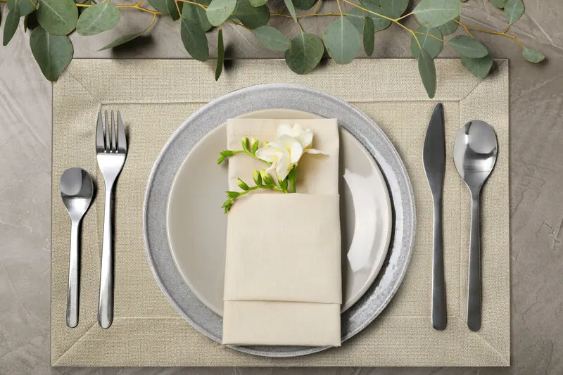 Podkładka na stół LANA 30 X 40 CM BEŻOWY Podkładka na stół LANA 30 X 40 CM BEŻOWY