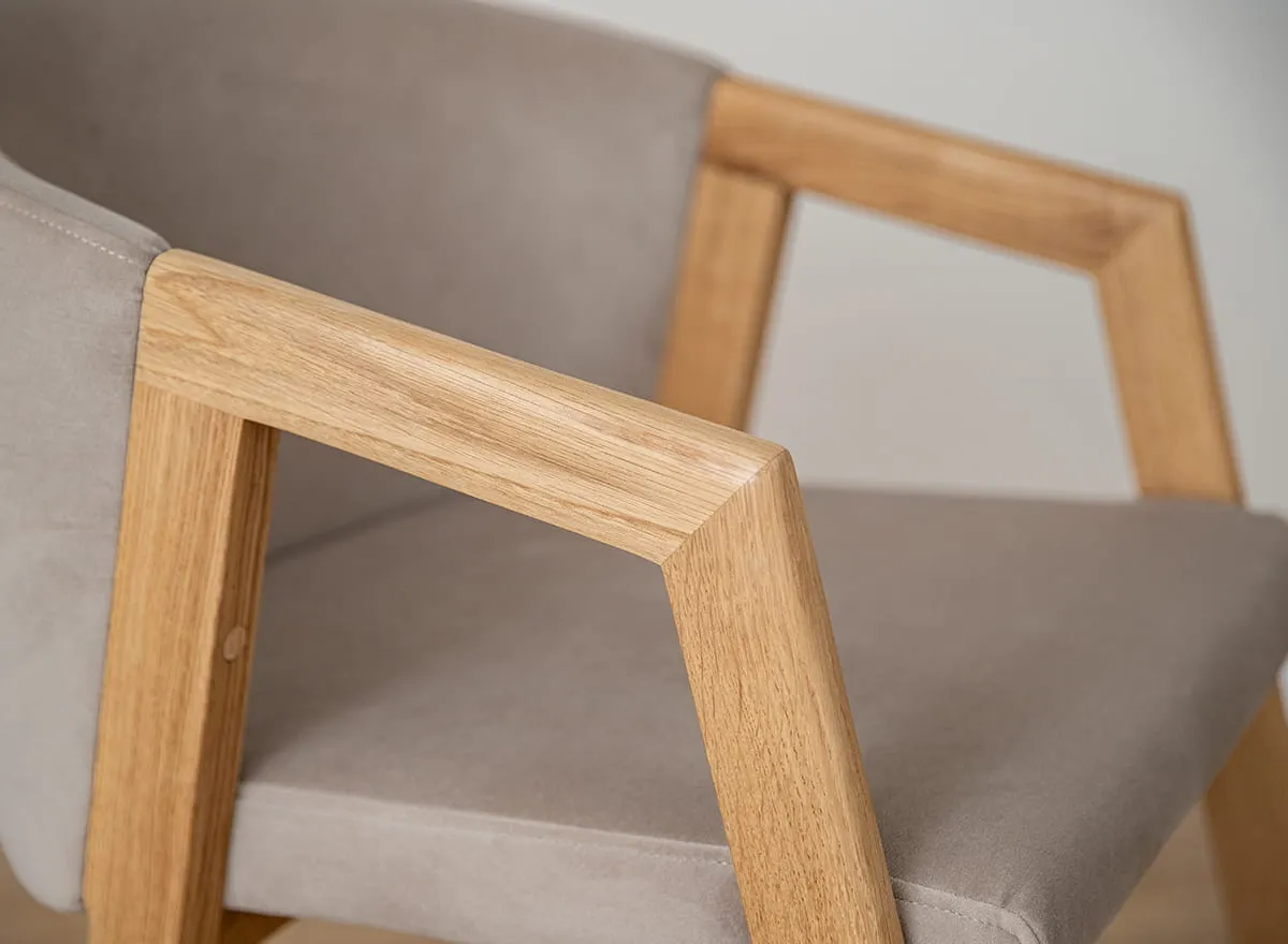 Krzesło tapicerowane AVELINA beżowe z drewnianymi nogami 9611 FORIO- beżowe - FOR9611AV