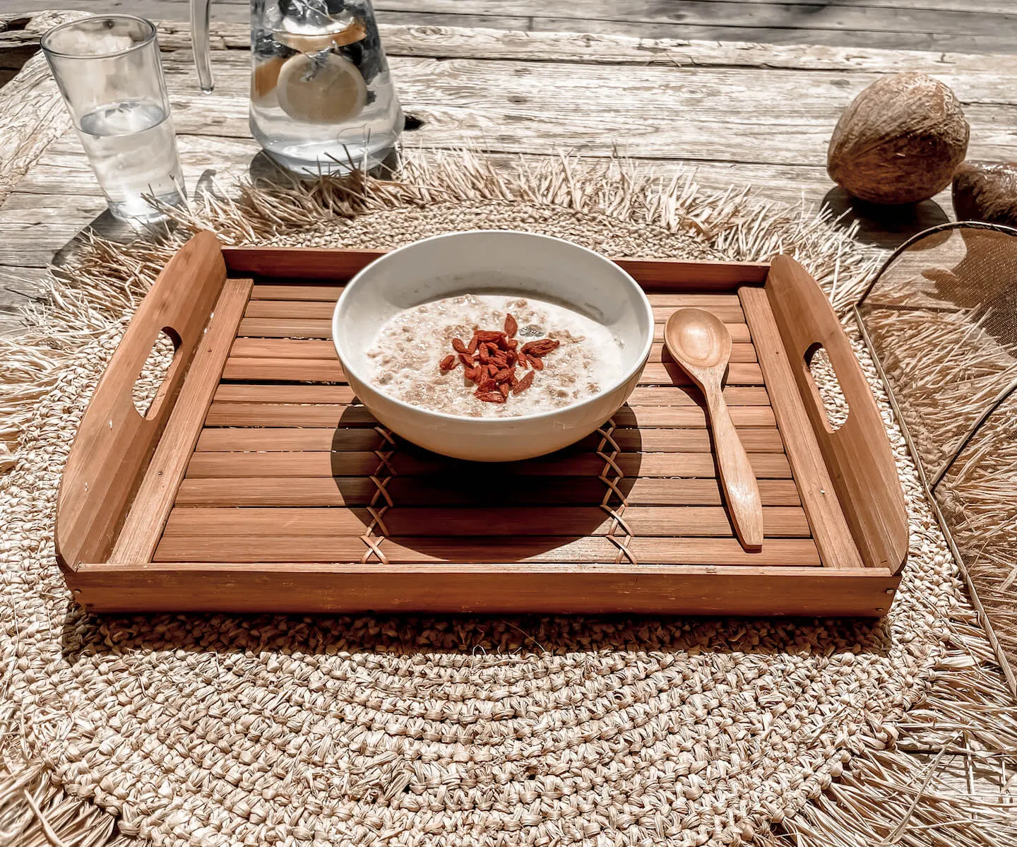 TACA Z POKROWCEM NA JEDZENIE S BRĄZ - MMHA66BS