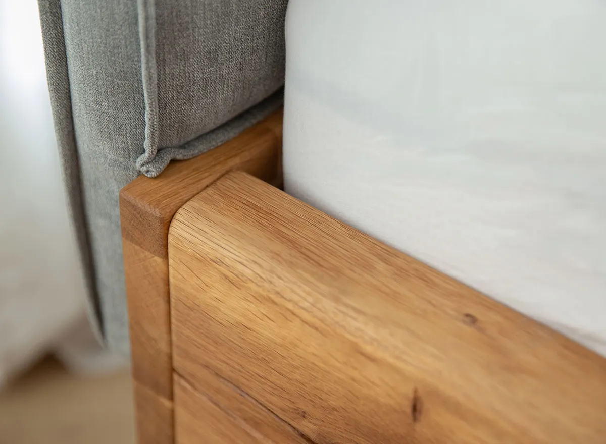 Łóżko dębowe z tapicerowanym zagłówkiem TODI Dębowy Sen 160x200 dąb olejowany szary - ZITOD_160