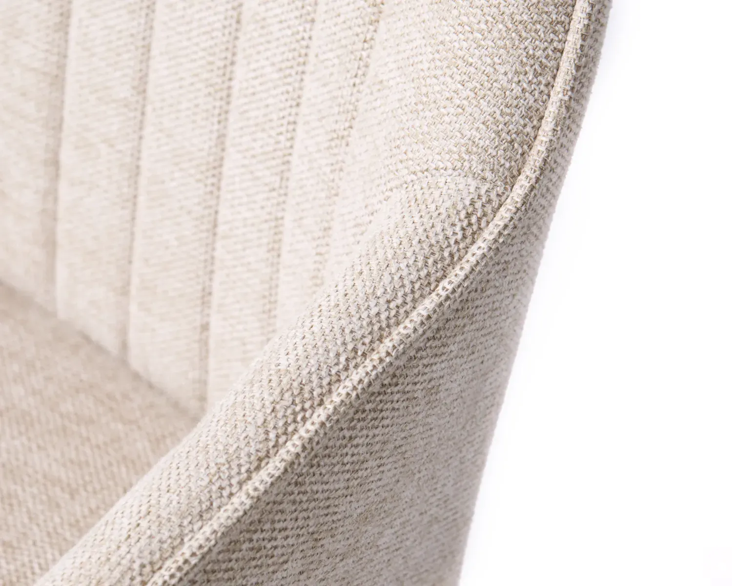 Krzesło z podłokietnikami NOLAN pikowane piaskowy - UN_50790000