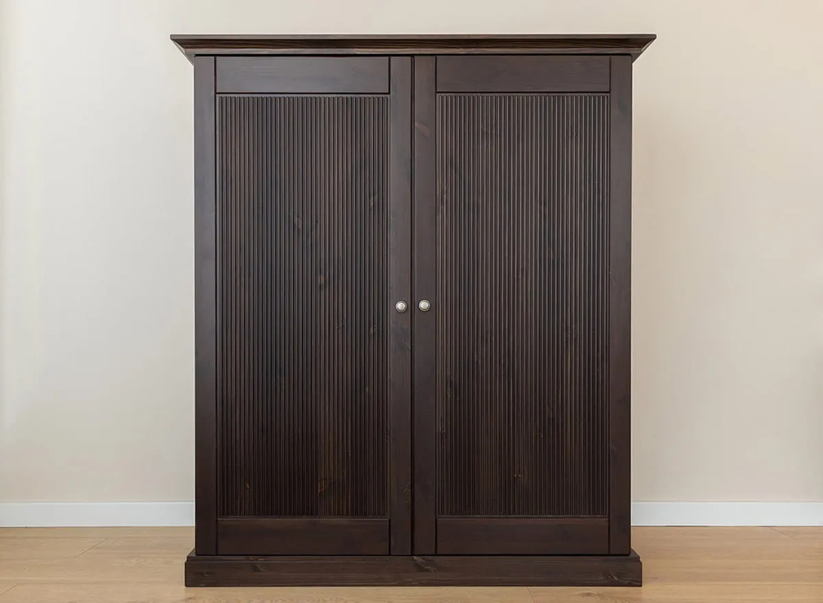 Bieliźniarka 2-drzwiowa drewniana ROSELLA 129 cm sosna ciemny brąz - SKROS04