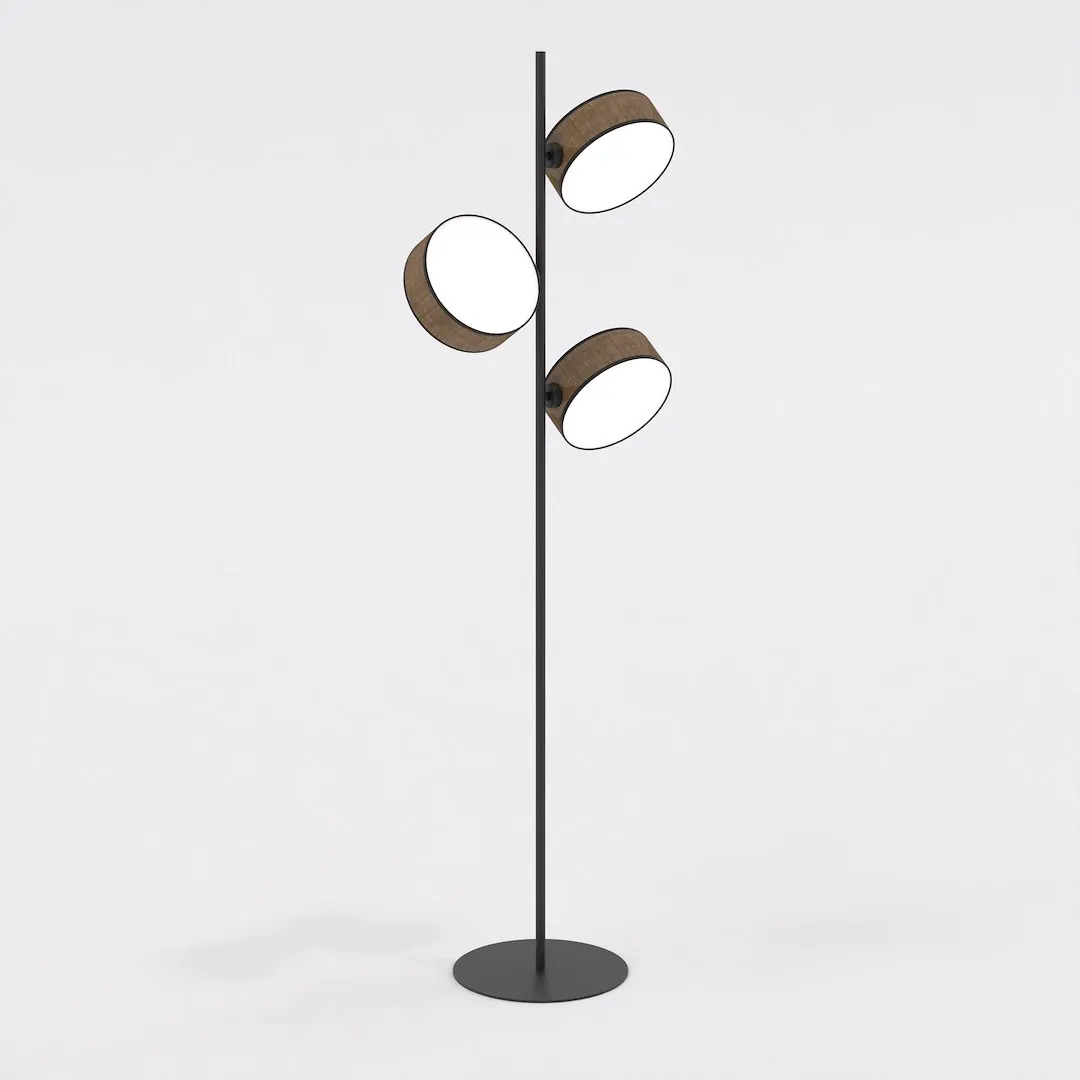 image lampa stojąca, trzy reflektory, stalowa podstawa, metalowy stojak, drewniane elementy