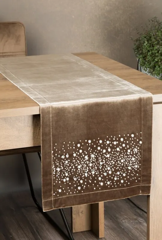 OBRUS ROYAL 2 35 X 140 CM CIEMNOBEŻOWY OBRUS ROYAL 2 35 X 140 CM CIEMNOBEŻOWY