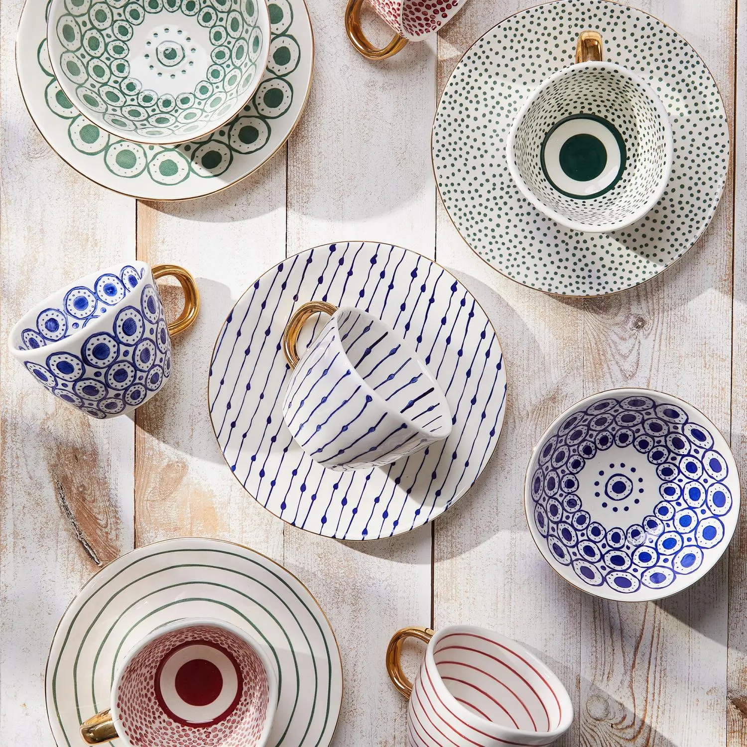 image porcelanowy zestaw, naczynia, filizanki, spodek, kieliszki