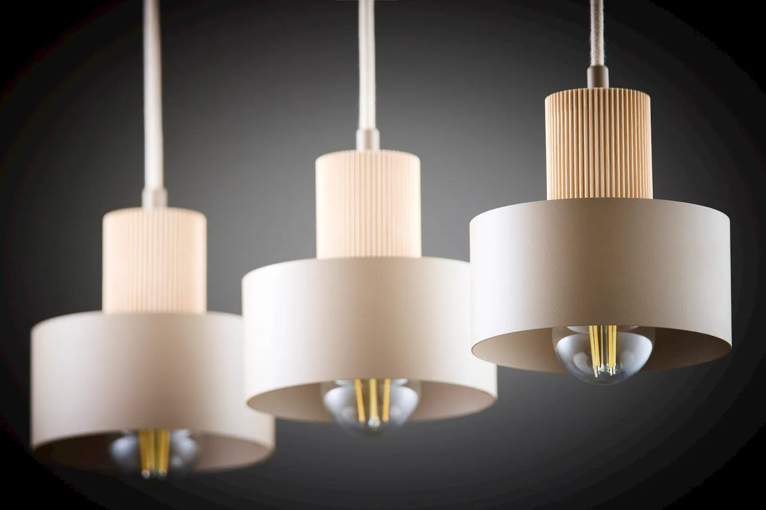 lamp, lampa wisząca, pendant light, kolor neutralny, osłona cylindryczna
