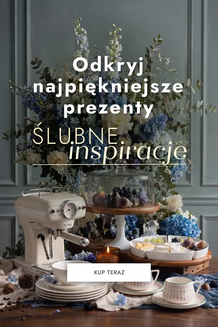 kuchenka ekspresowa, espresso maszyna, dekoracyjny zestaw filiżanek, taca z ciastem, stół z kwiatami