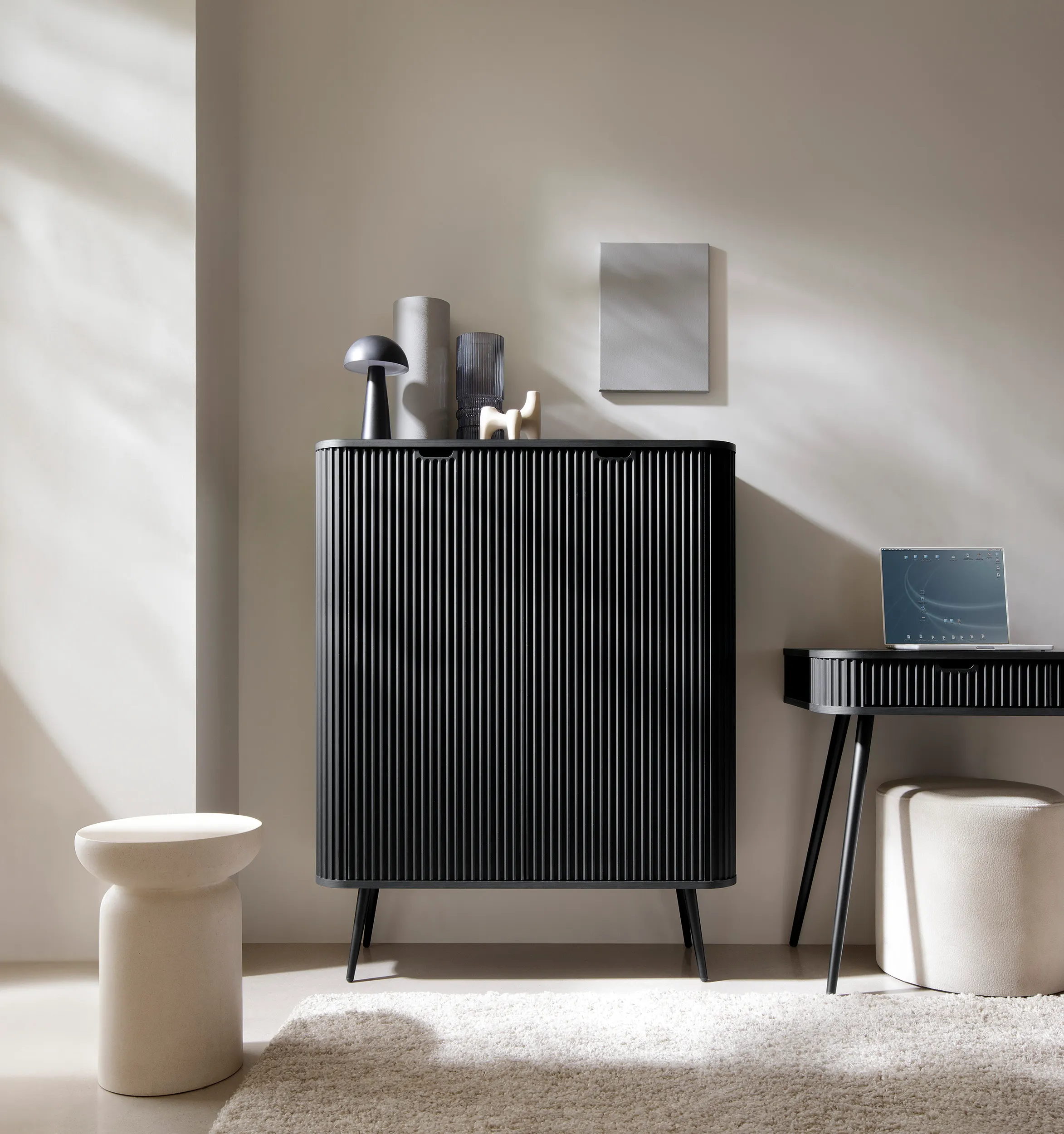 Komoda wysoka 2-drzwiowa ZOVA frezowane fronty, czarny - ZOVA_K103_CZAR