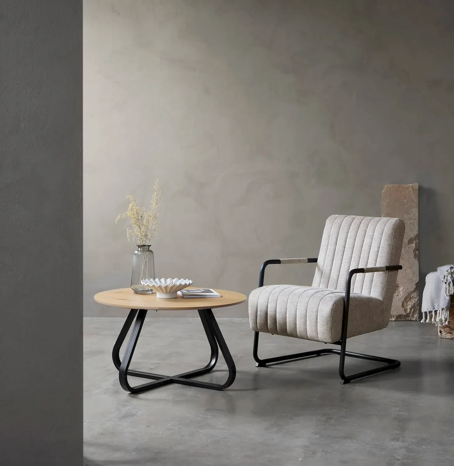 Fotel pikowany TROUT metalowy piaskowy - UN_51270004