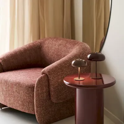 sofa, fotel tapicerowany, tkanina, stolik, lampy stołowe