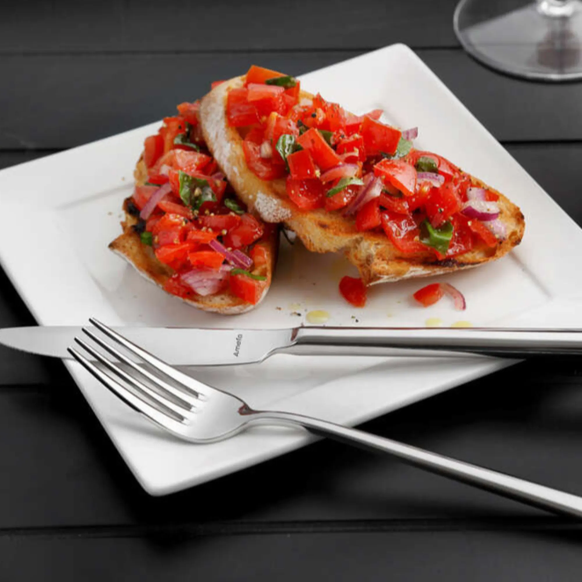 tapas, bruschetta, kanapki, pomidor, cebula