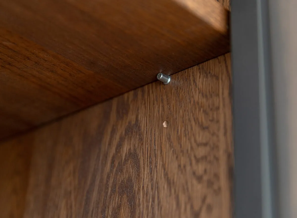 Witryna 2-drzwiowa z 3 szufladami MODERN LOFT dębowa - tabacco - PLMOL10ST