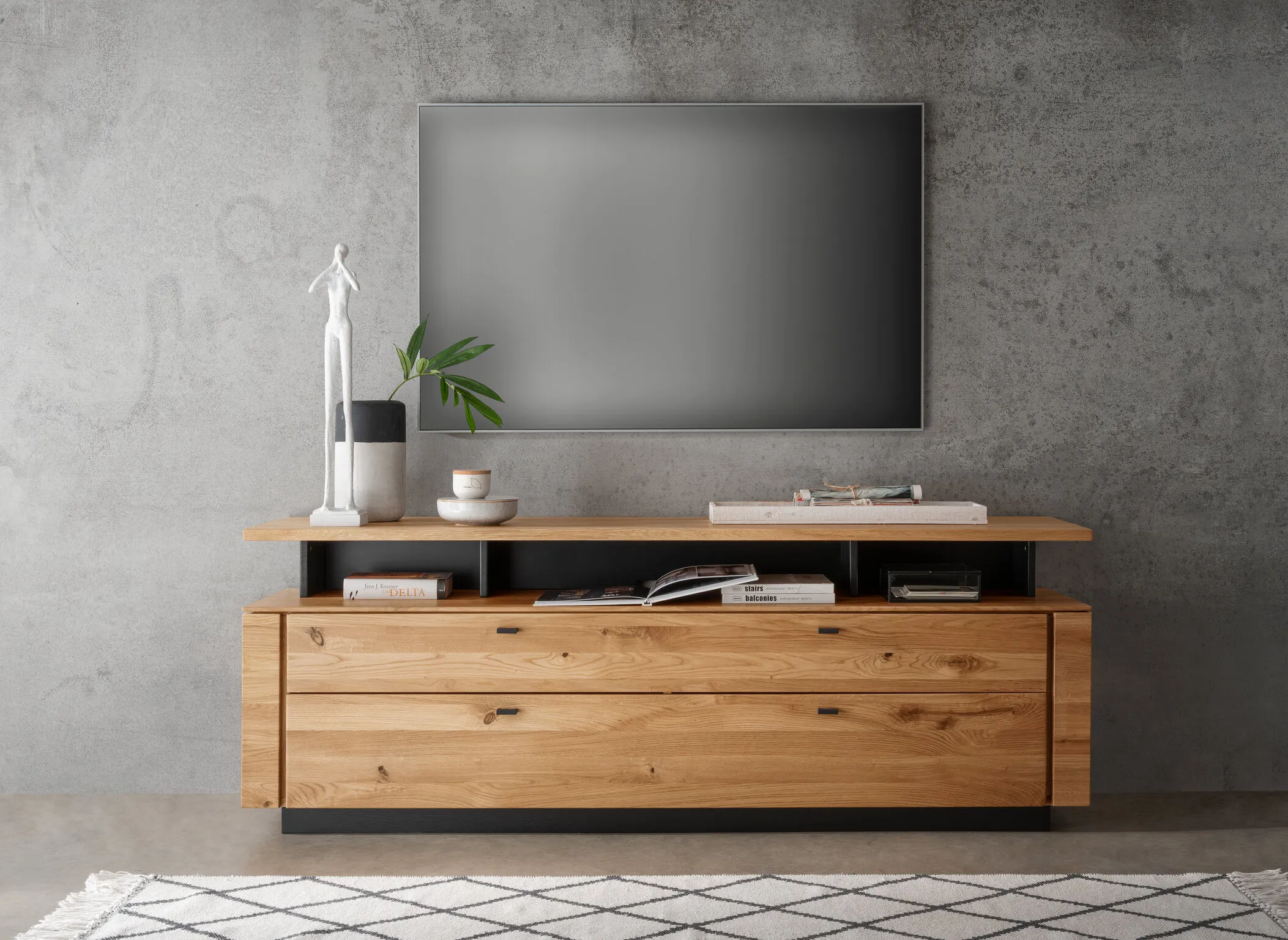 Nadstawka-półka dębowa na szafkę rtv PRESENT 179 cm drewniano-czarna - GK_103623080202