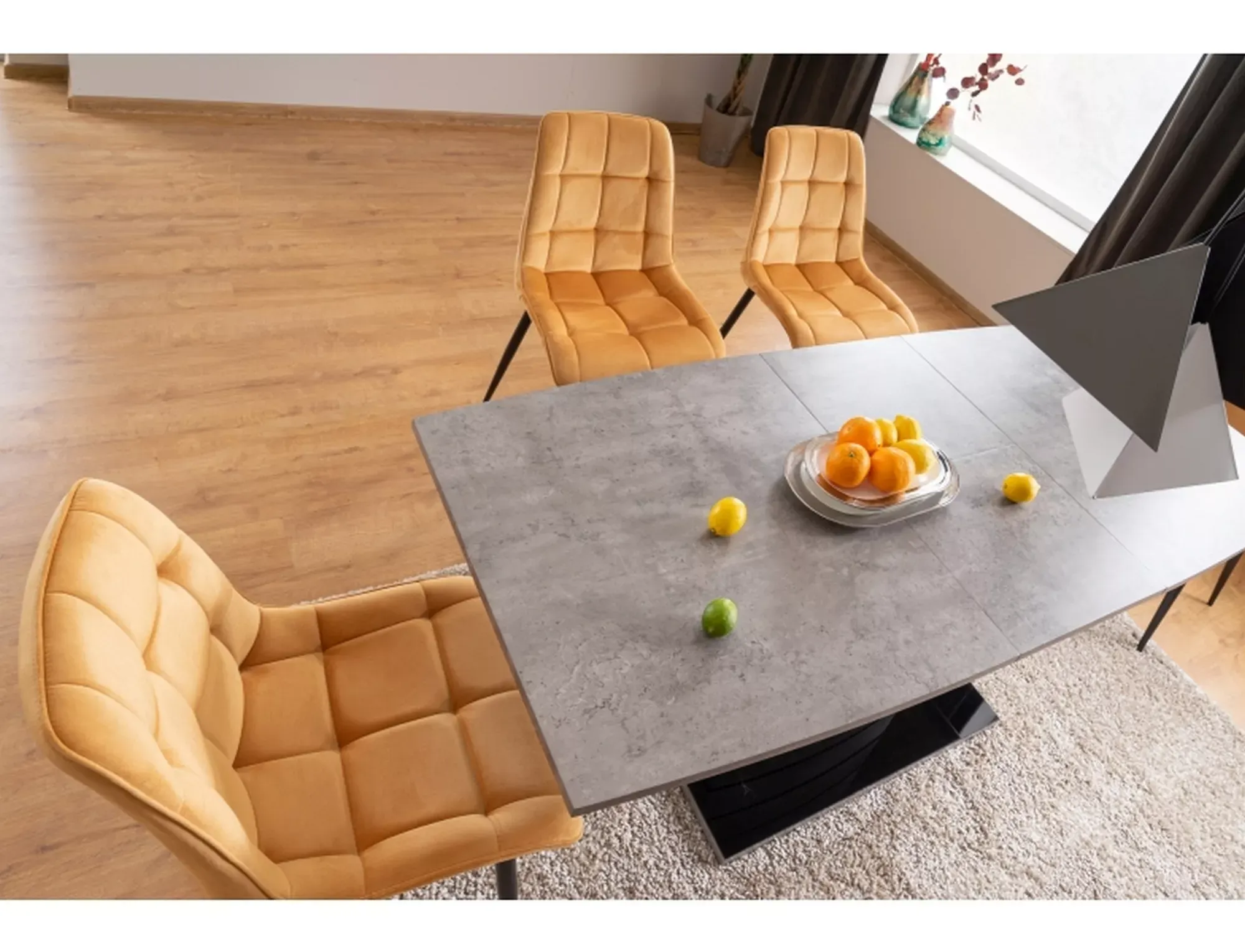 Krzesło tapicerowane CHIC VELVET Bluvel 68 pikowane curry czarne nogi - CHICVCCU