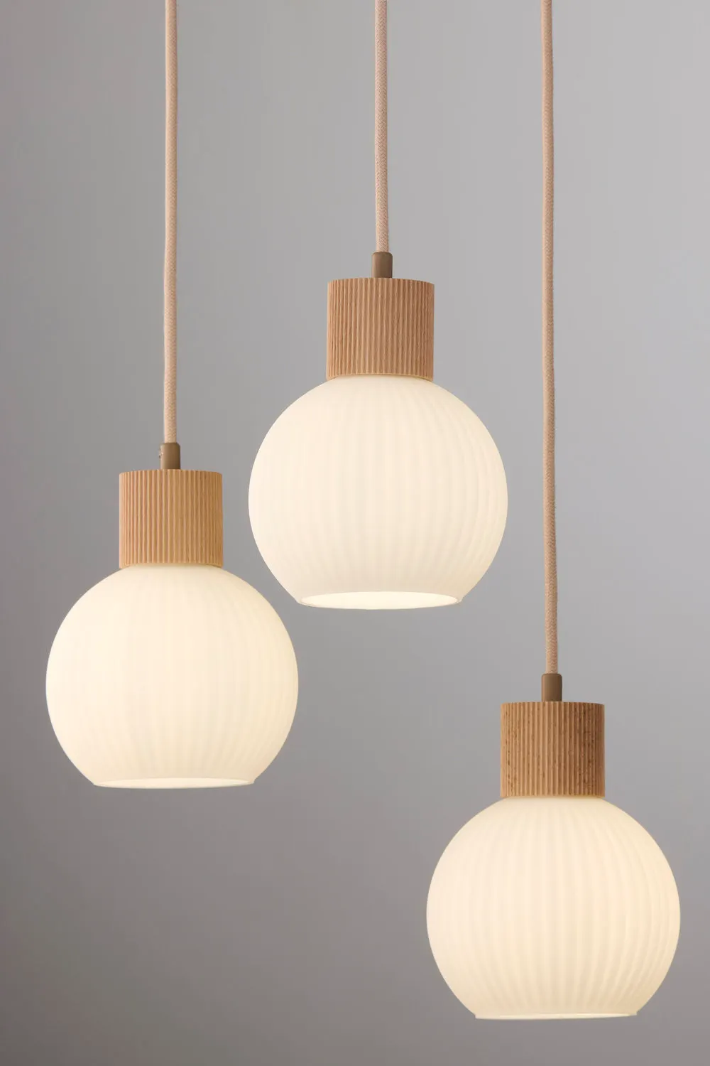 image lampa wisząca, kula, szkło, drewniane, suspeny