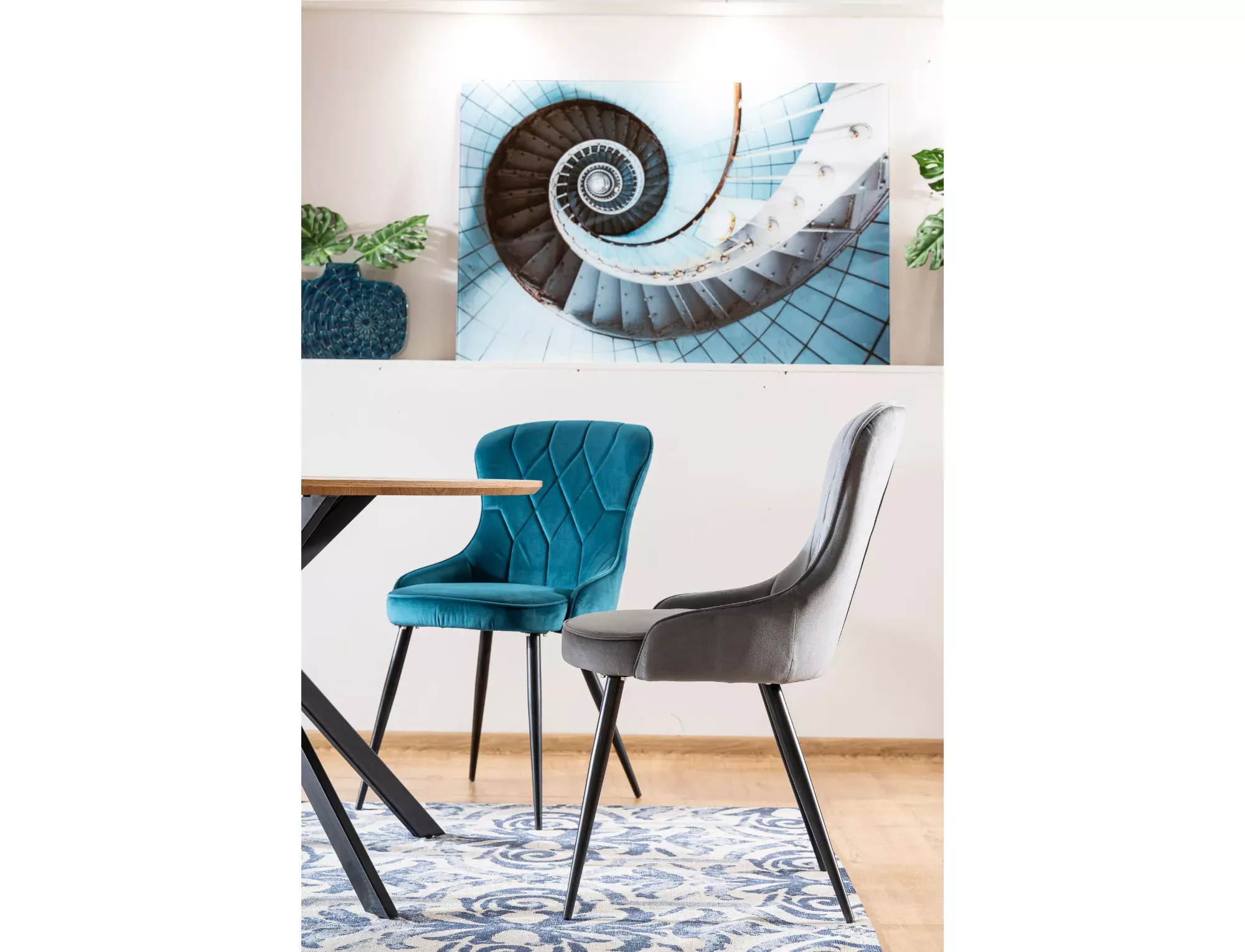 Krzesło tapicerowane LOTUS VELVET Bluvel 85 turkusowy stelaż czarny - LOTUSVCTU