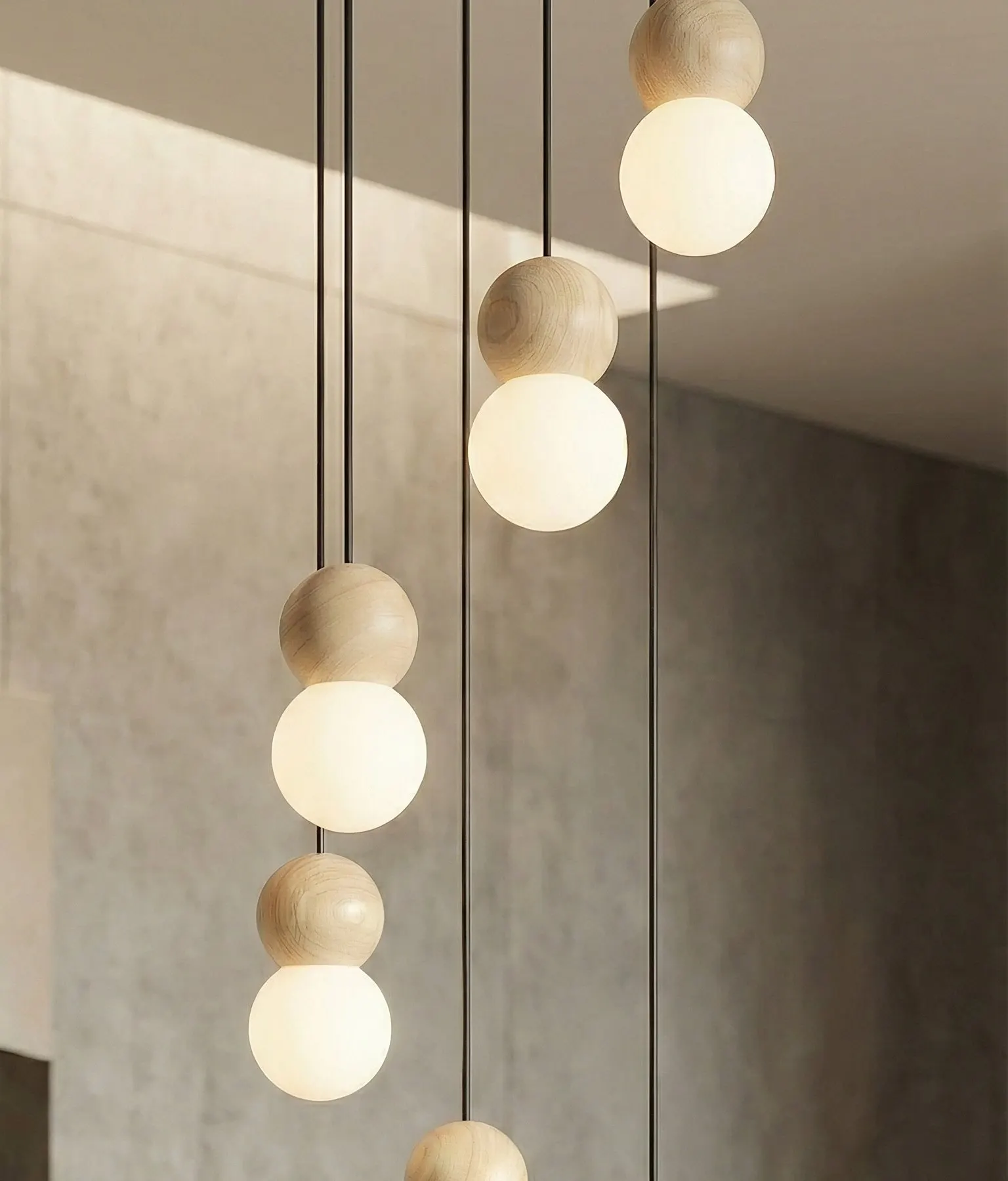 image oświetlenie, lampa wisząca, kule, drewniane kule, miękkie światło
