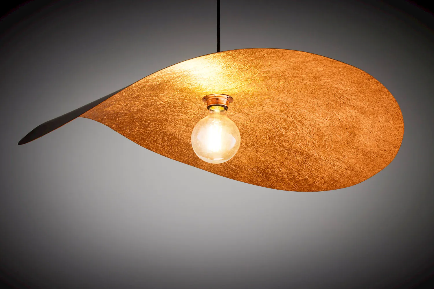 lamp, pendant, drewniana, złota, żarówka