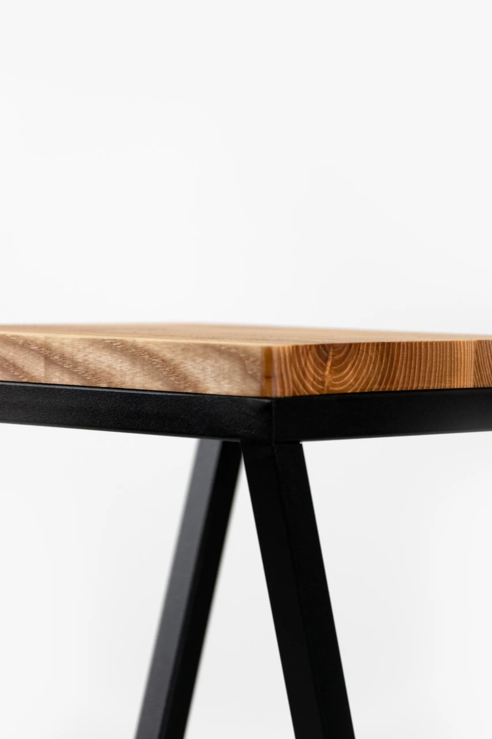 Kwietnik stojący VICHY S metal drewno olejowane czarny naturalny - LD_TZ000222