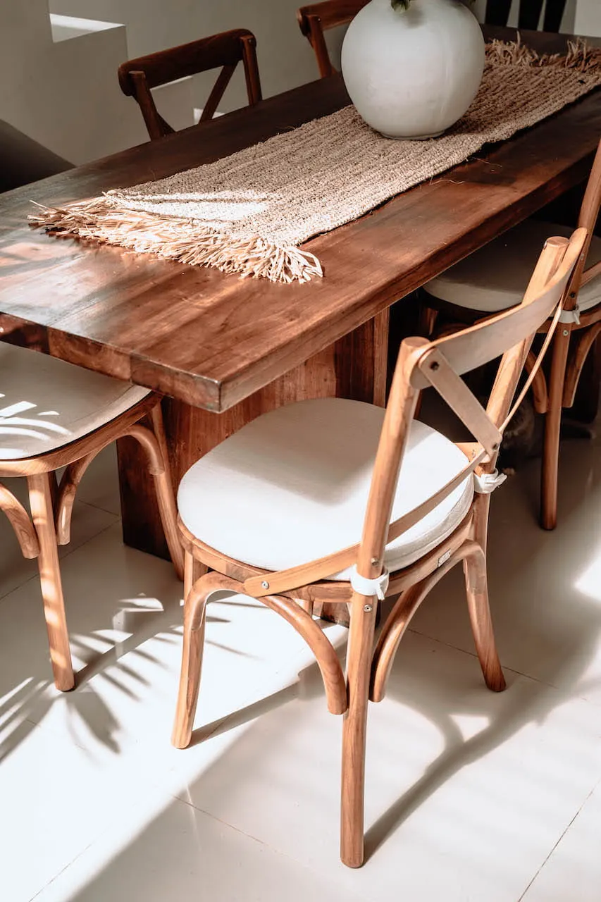 KRZESŁO TIKA DREWNO TEKOWE - MML2KTI