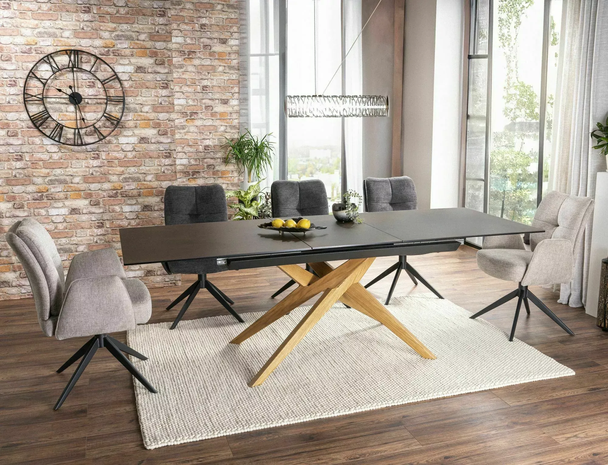 Krzesło obrotowe z podłokietnikami WING Brego 18 ciemnoszary czarny stelaż Signal - WINGBRCCSZ