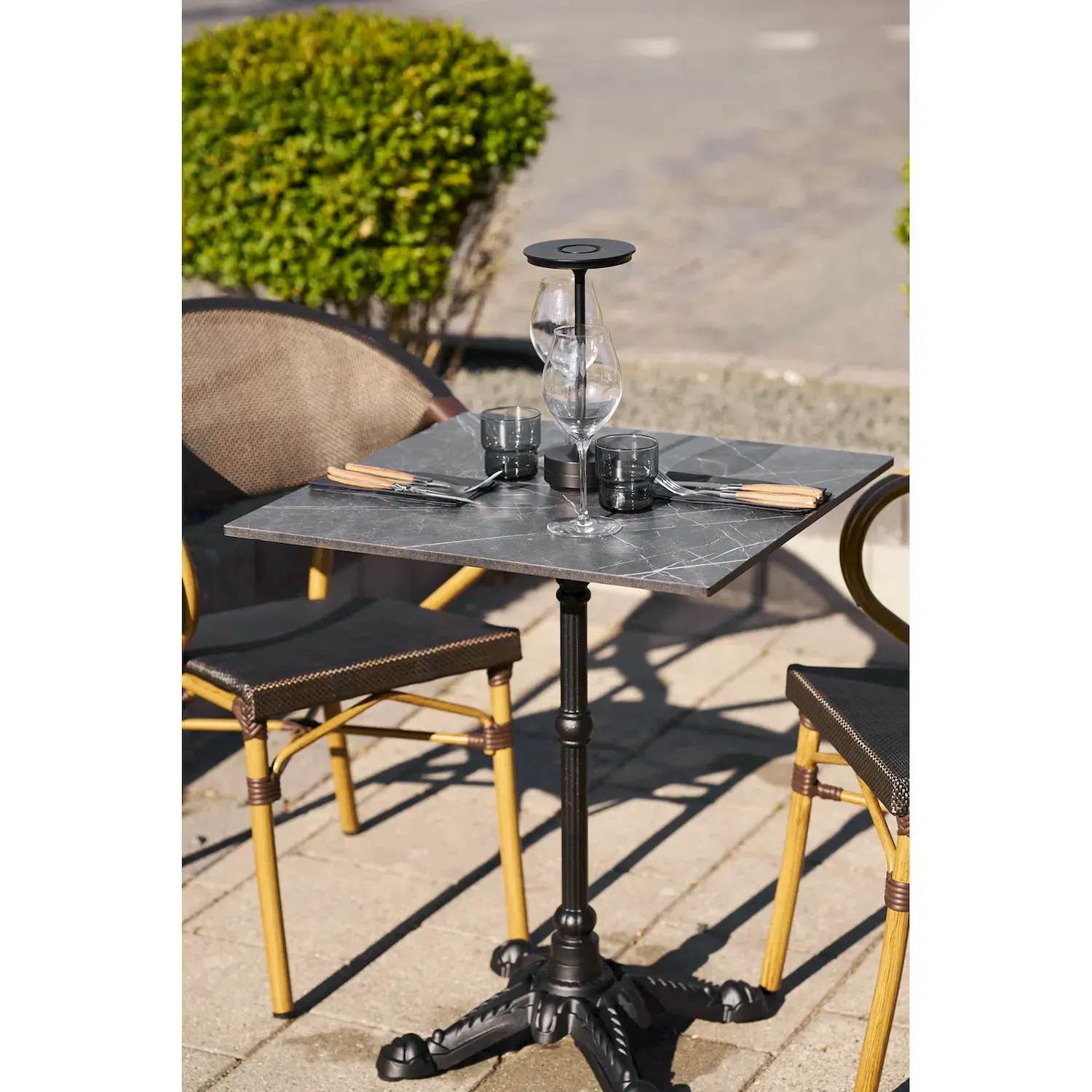 Stolik kawowy BISTRO 60x60 czarny efekt marmuru - 7501182