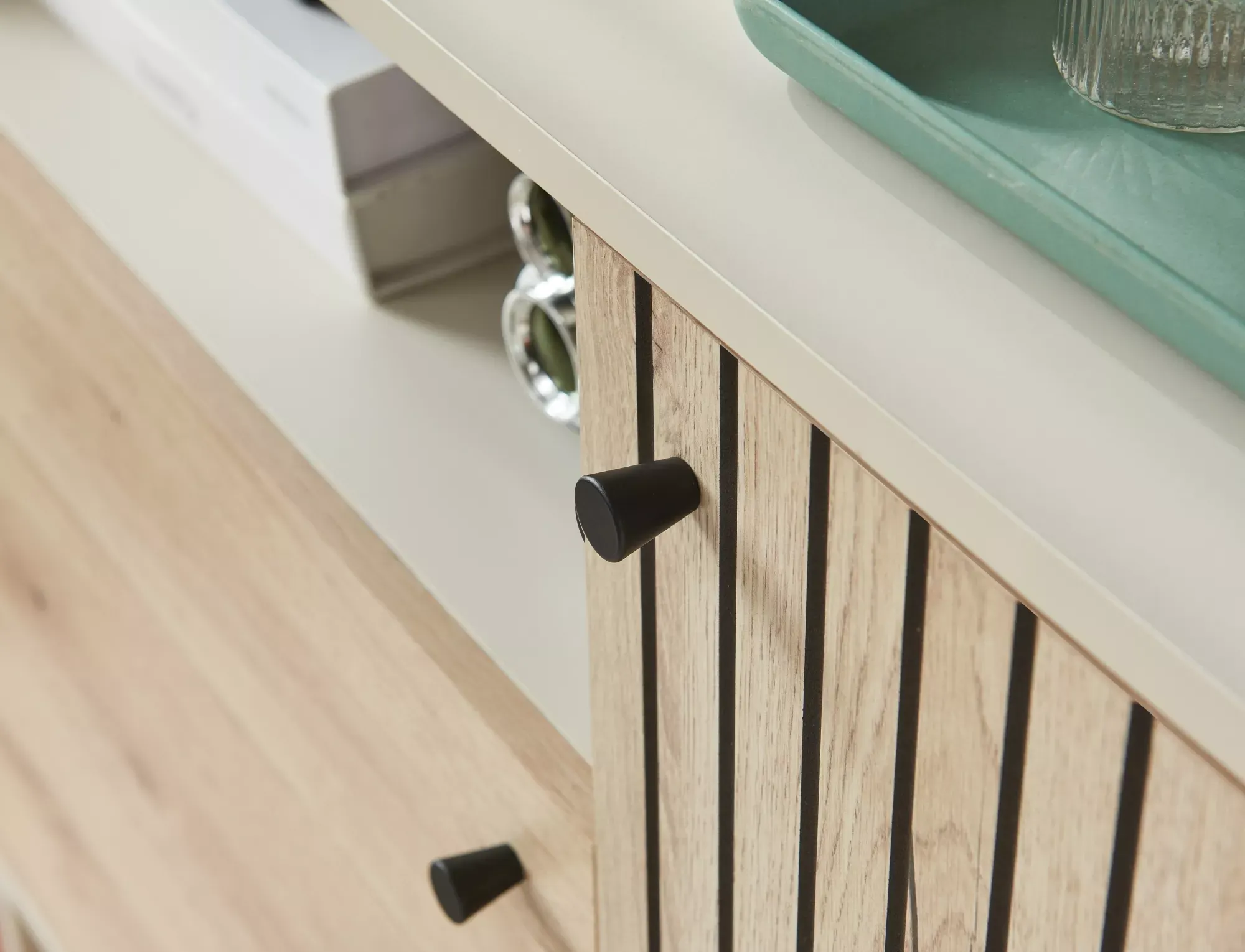 Komoda FROST K2 z półkami 100 cm dąb alpejski/złamana biel - FROSTK2