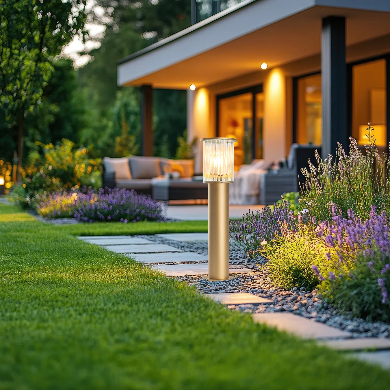 Norfolk lampa ogrodowa stojąca 1 pł., mała 8753 - 8753