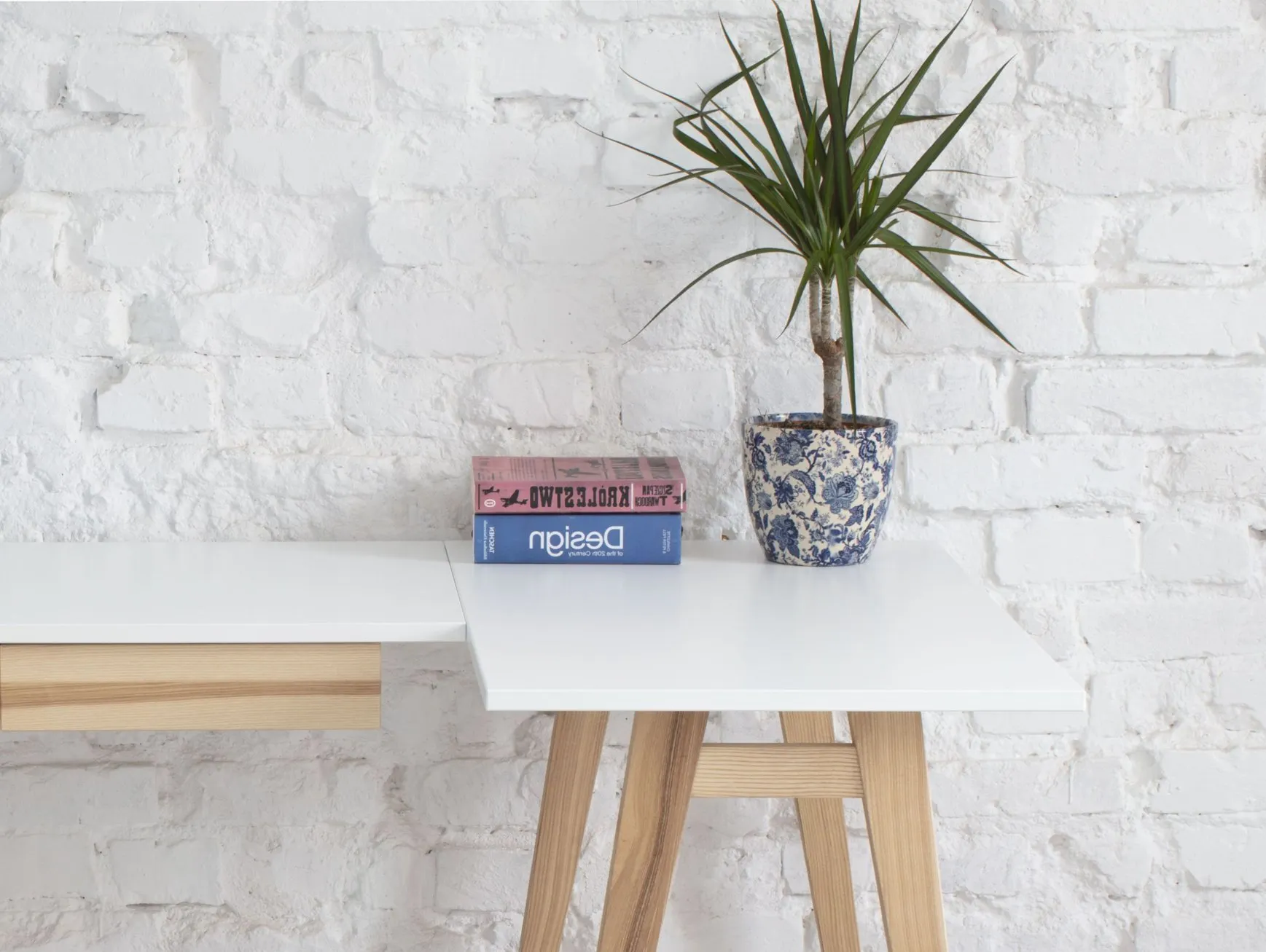 Biurko narożne z szufladą LUKA prawostronne 115x85 ciemnoszary blat/drewniane nogi - RGB_CDLUK16_R