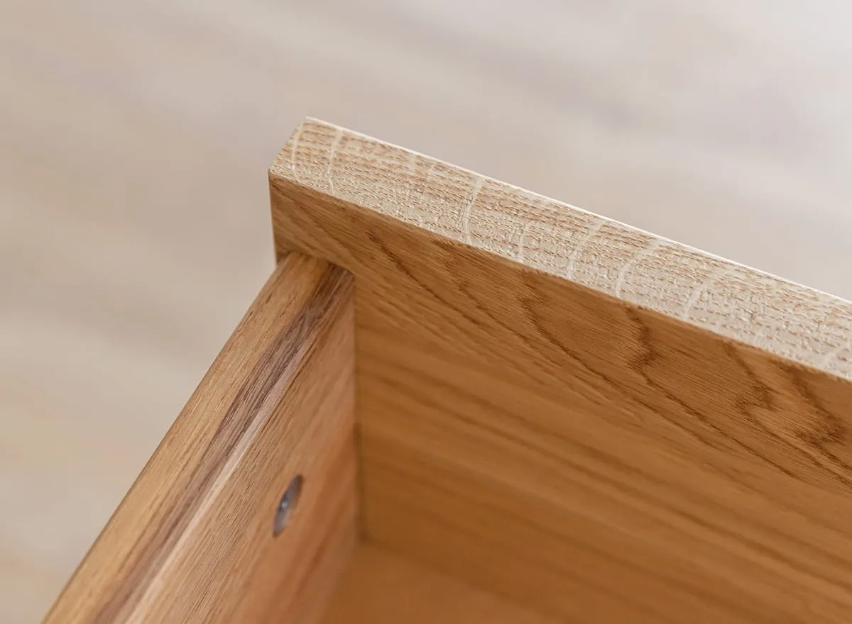 Komoda MODERN LOFT z 4 szufladami - dąb olejowany - PLMOL04D