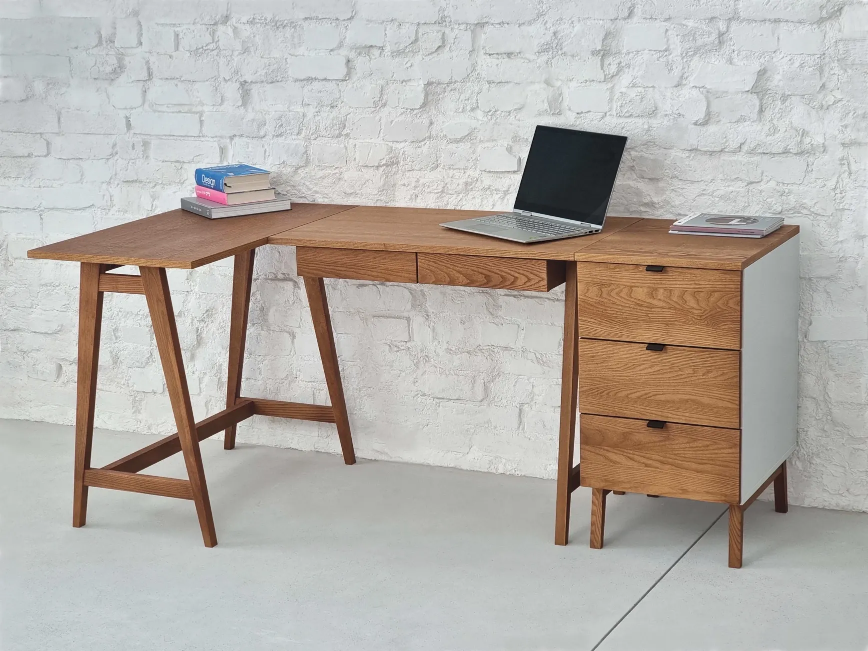 Biurko narożne z szufladami LUKA lewostronne 135x86 kolor dąb - NRGB_CDLUK2OAK_L