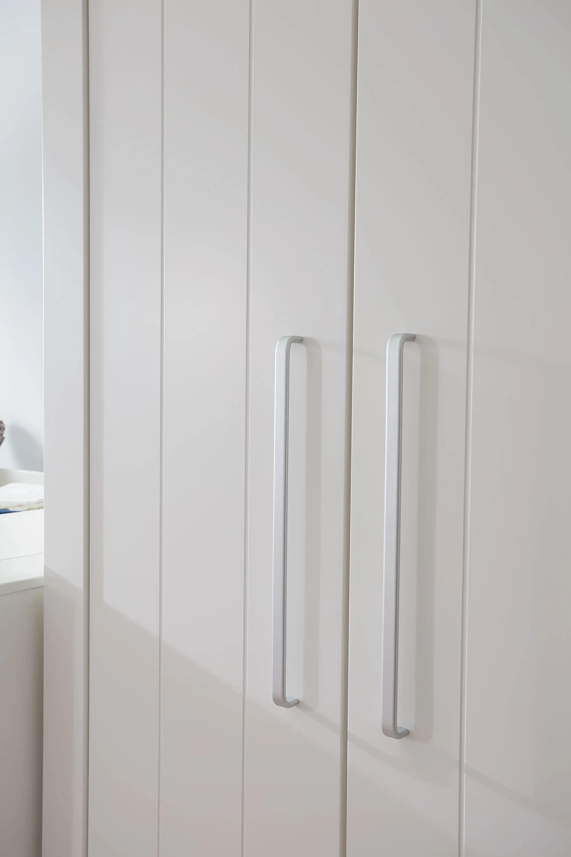 Szafa 2-drzwiowa CALMO 111x205 biała - PIN_021-042-110