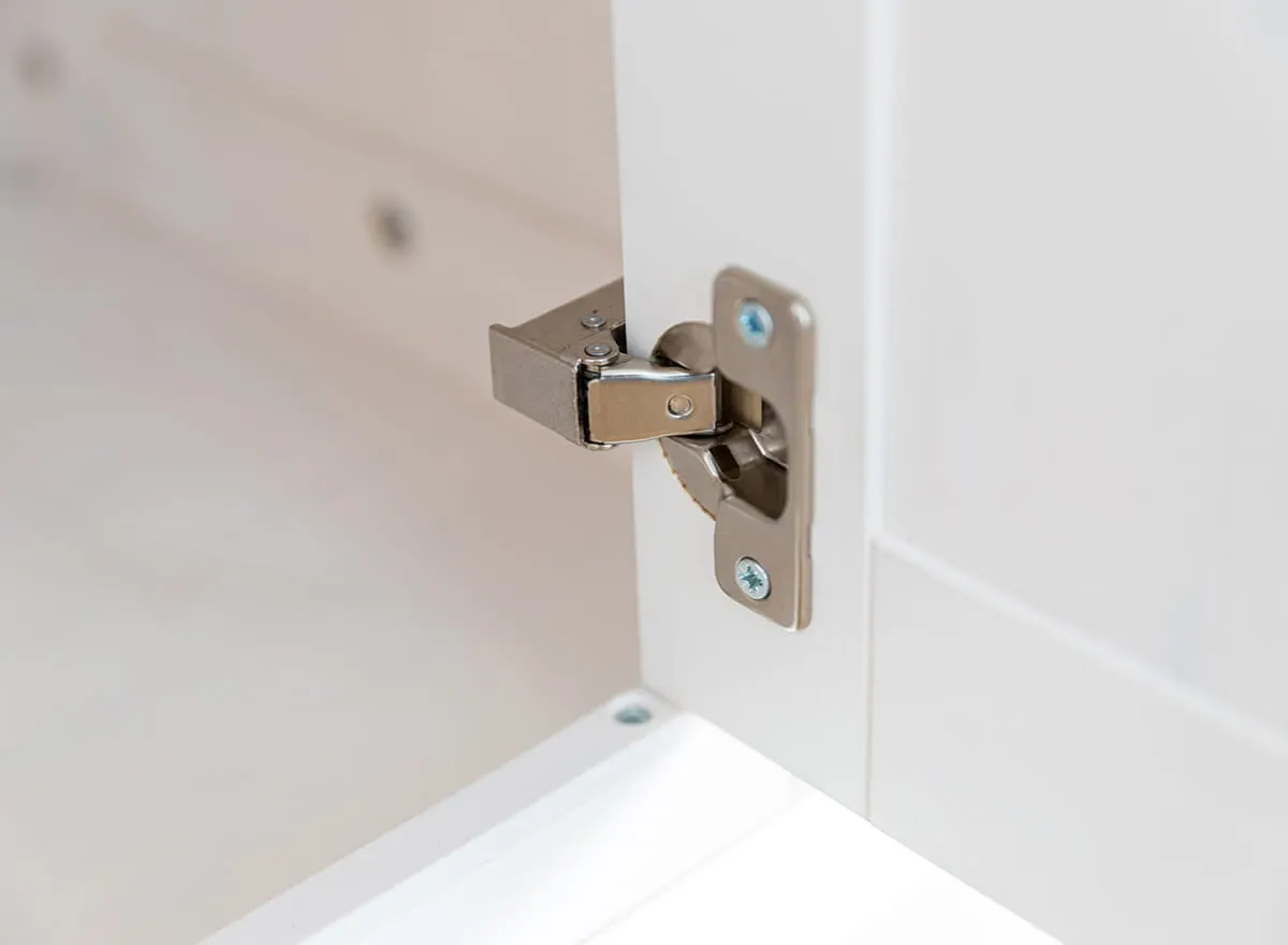 Komoda na buty MARONE ELITE 2-drzwiowa z szufladą - biał, złocisty - PLMEL25