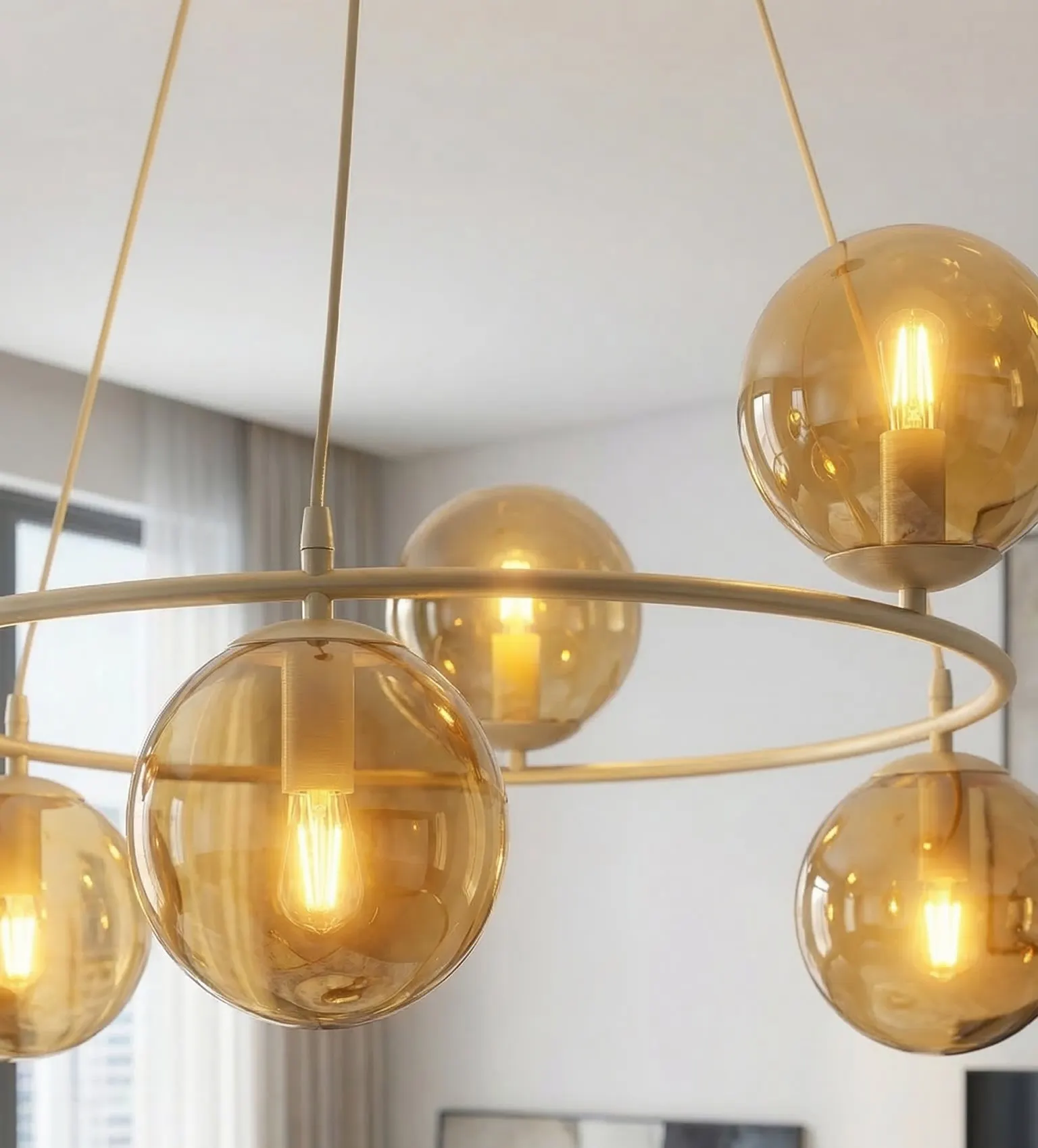 image lampa wisząca, kule szklane, glowne żarówki, industrialny design, metalowa rama