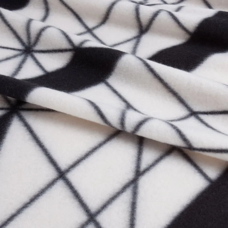 Koc z geometrycznym wzorem D91 GEO 01 150 X 200 CM BEŻOWY, Czarny — zdjęcie 8