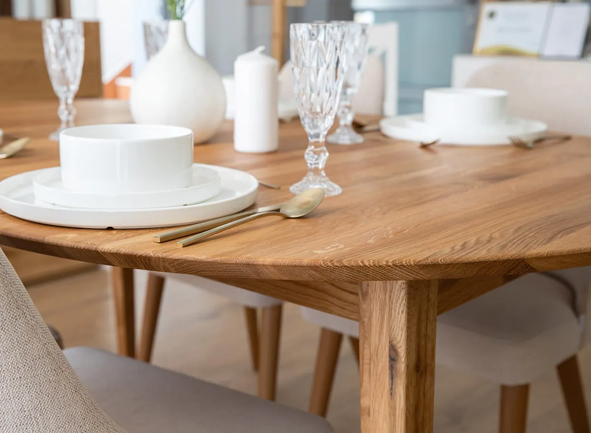 Stół dębowy okrągły ORBETELLO rozkładany 110-160 - dąb olejowany - KULSR110