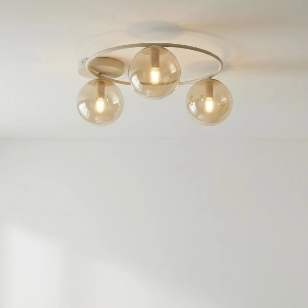 lampa, kule sufitowe, szklane kule, oświetlenie sufitowe, metalowa konstrukcja