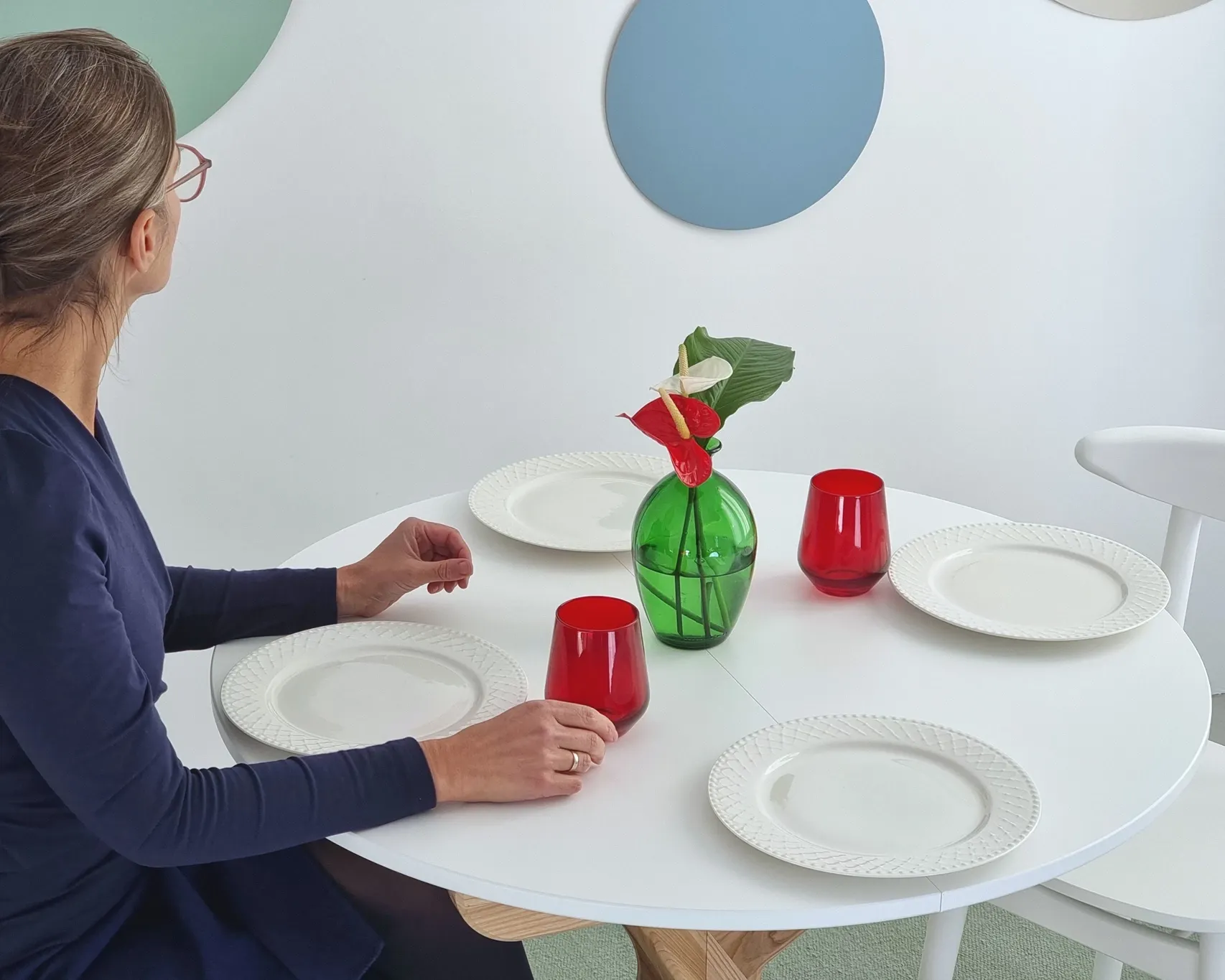 Stół okrągły jadalniany JUBI śr. 90cm biały — zdjęcie 7