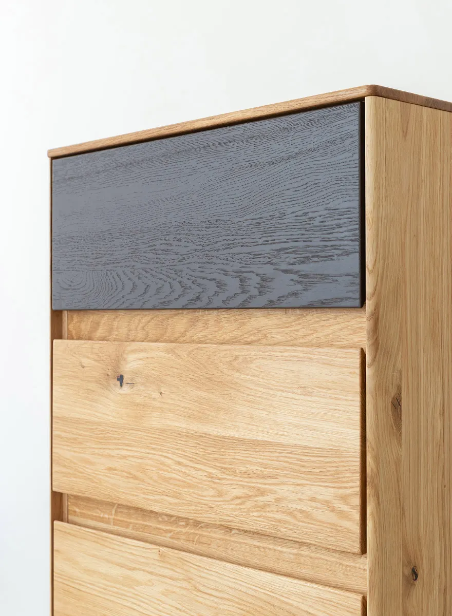 Komoda dębowa z 4 szufladami SORA Dębowy Sen dąb olejowany grafit - ZIKOM3_F_4