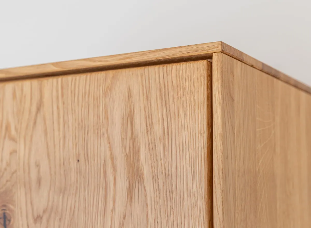 Witryna wąska dębowa COLLODI lewa z oświetleniem - dąb olejowany - ZICOL01L