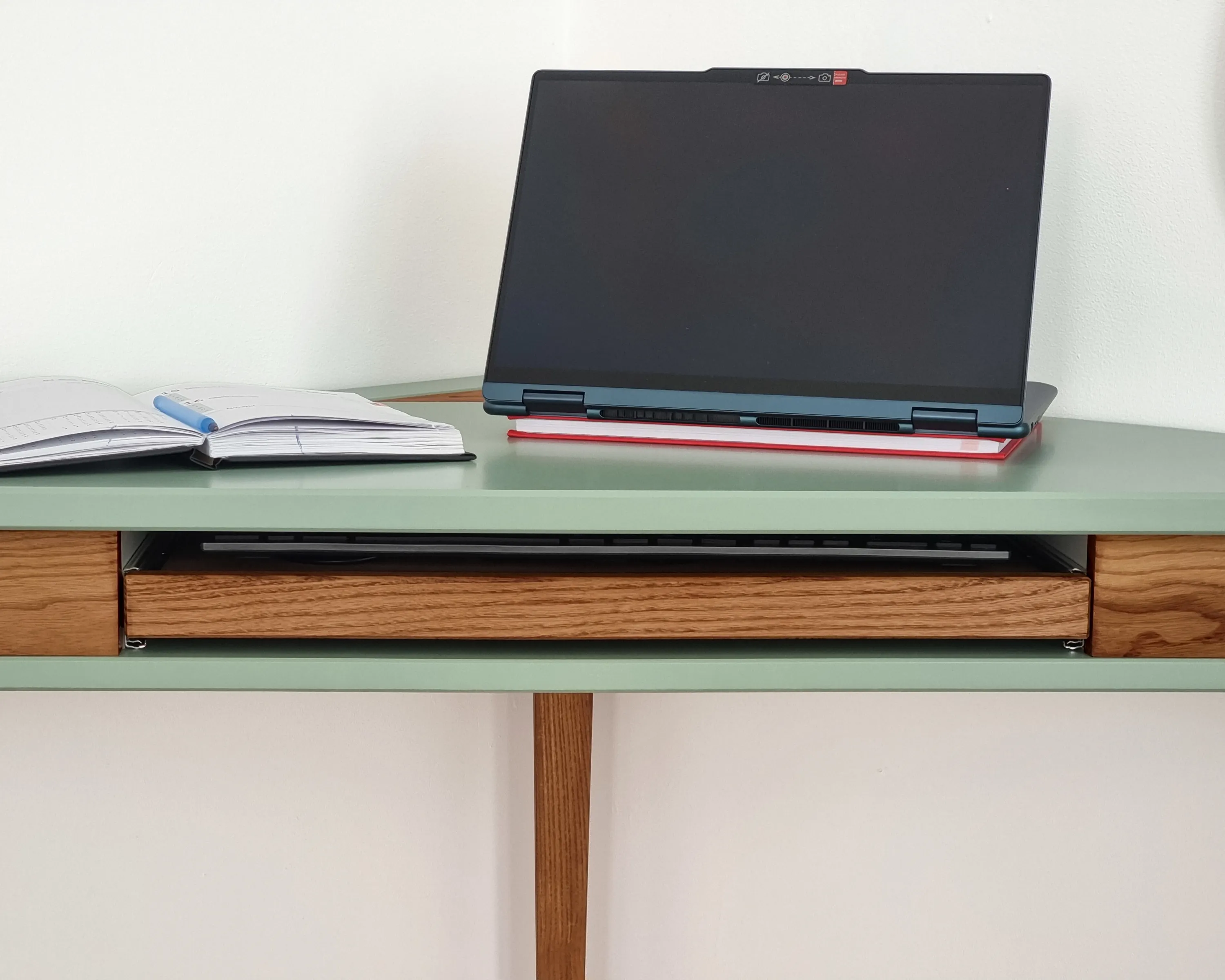 Biurko narożne ASHME z półką na klawiaturę 114x85 żółty blat/ciemne drewniane nogi - NRGBACDKEY_OAK_5