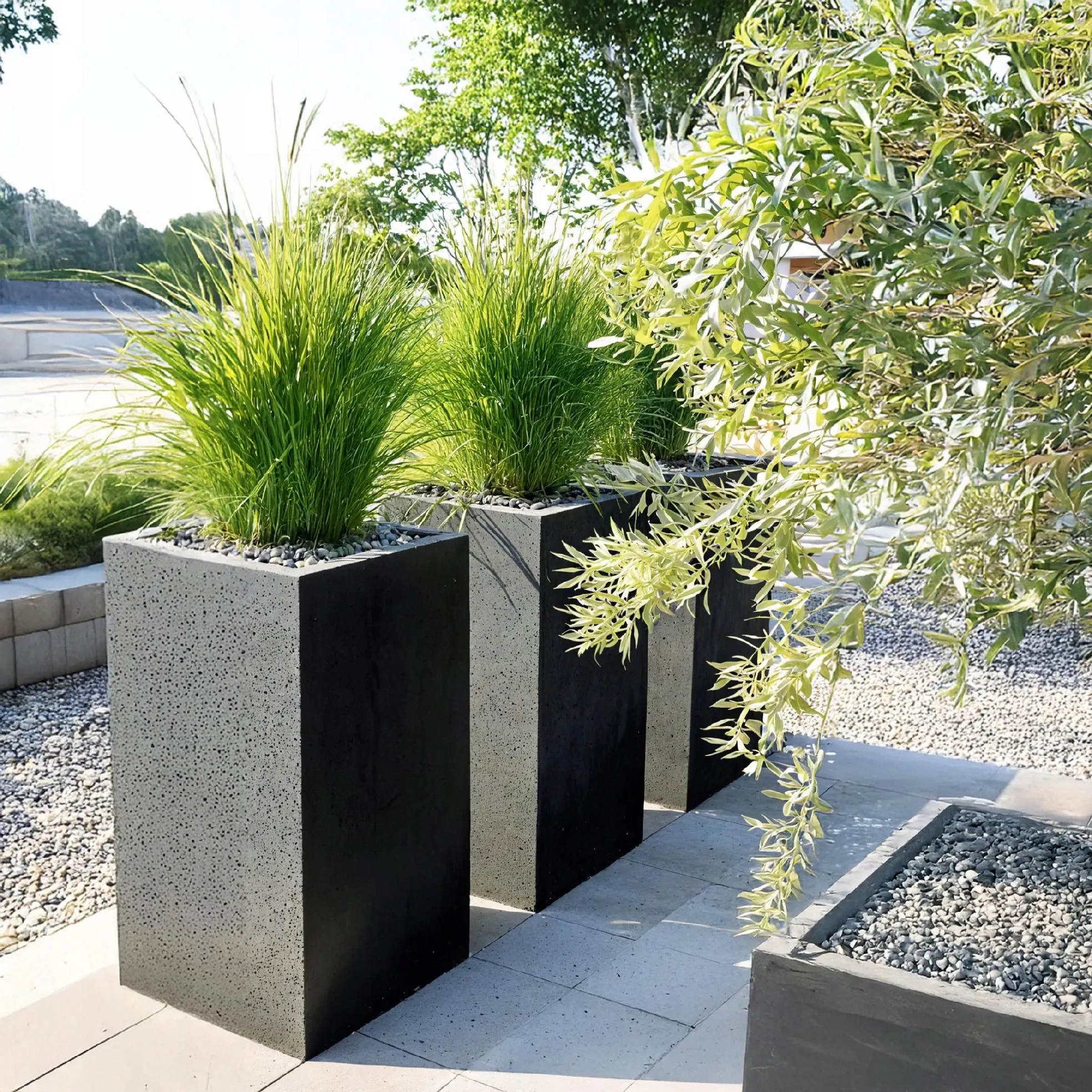 DONICZKA zewnętrzna betonowa SEVRAN 30x30x70 cm antracyt - LD_TZ000550