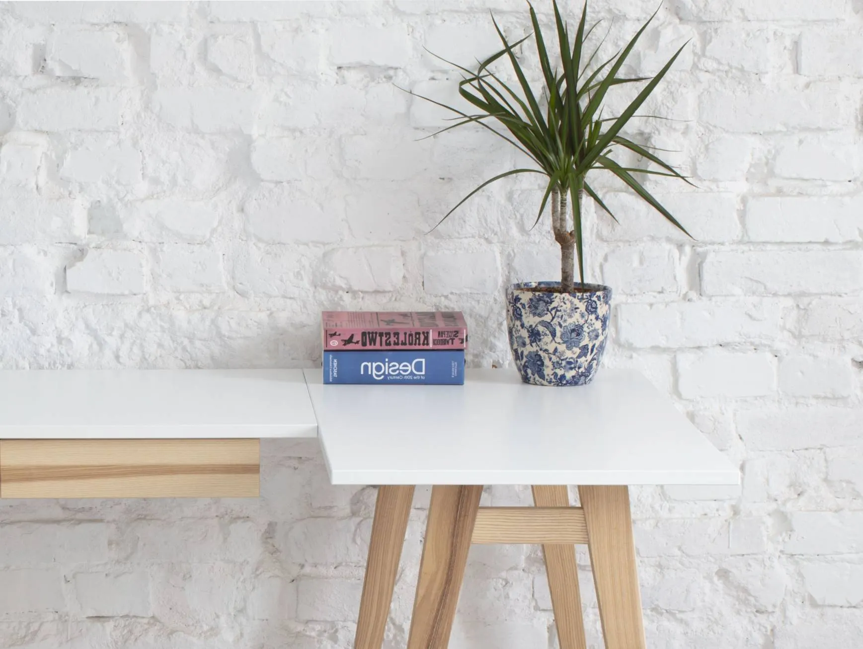 Biurko narożne z szufladą LUKA prawostronne 115x85 żółty blat/drewniane nogi - NRGB_CDLUK15_R