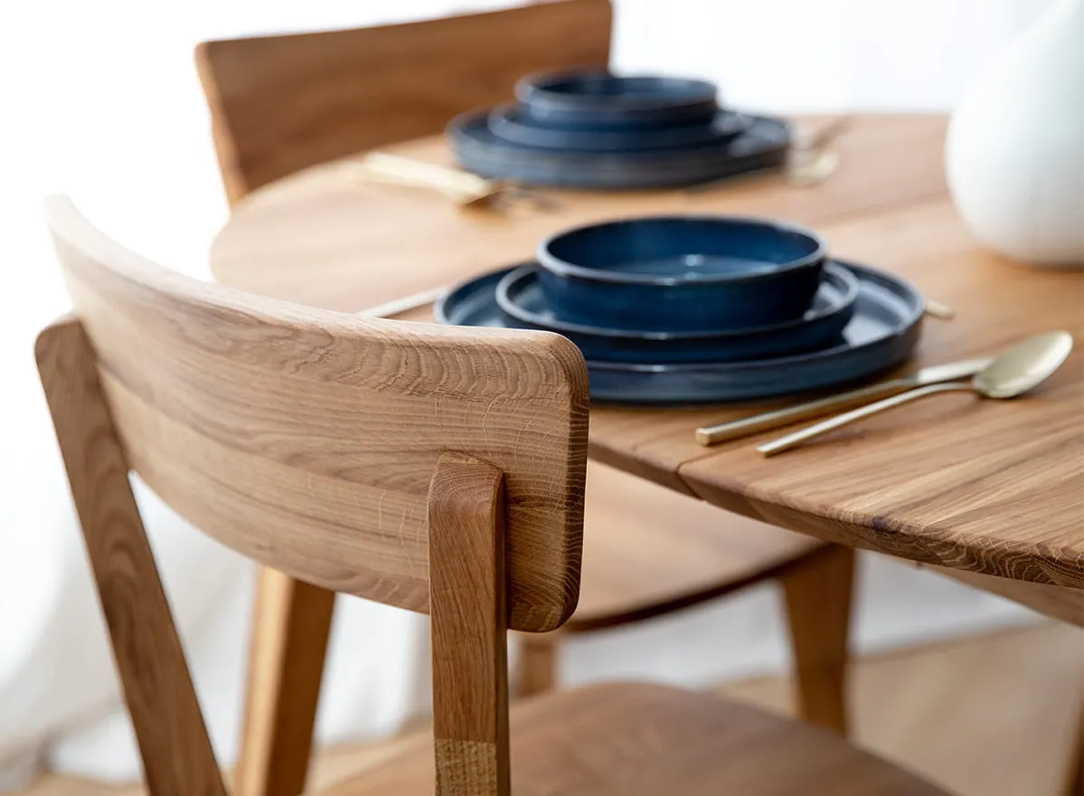 Stół dębowy okrągły ORBETELLO rozkładany 110-160 - dąb olejowany - KULSR110