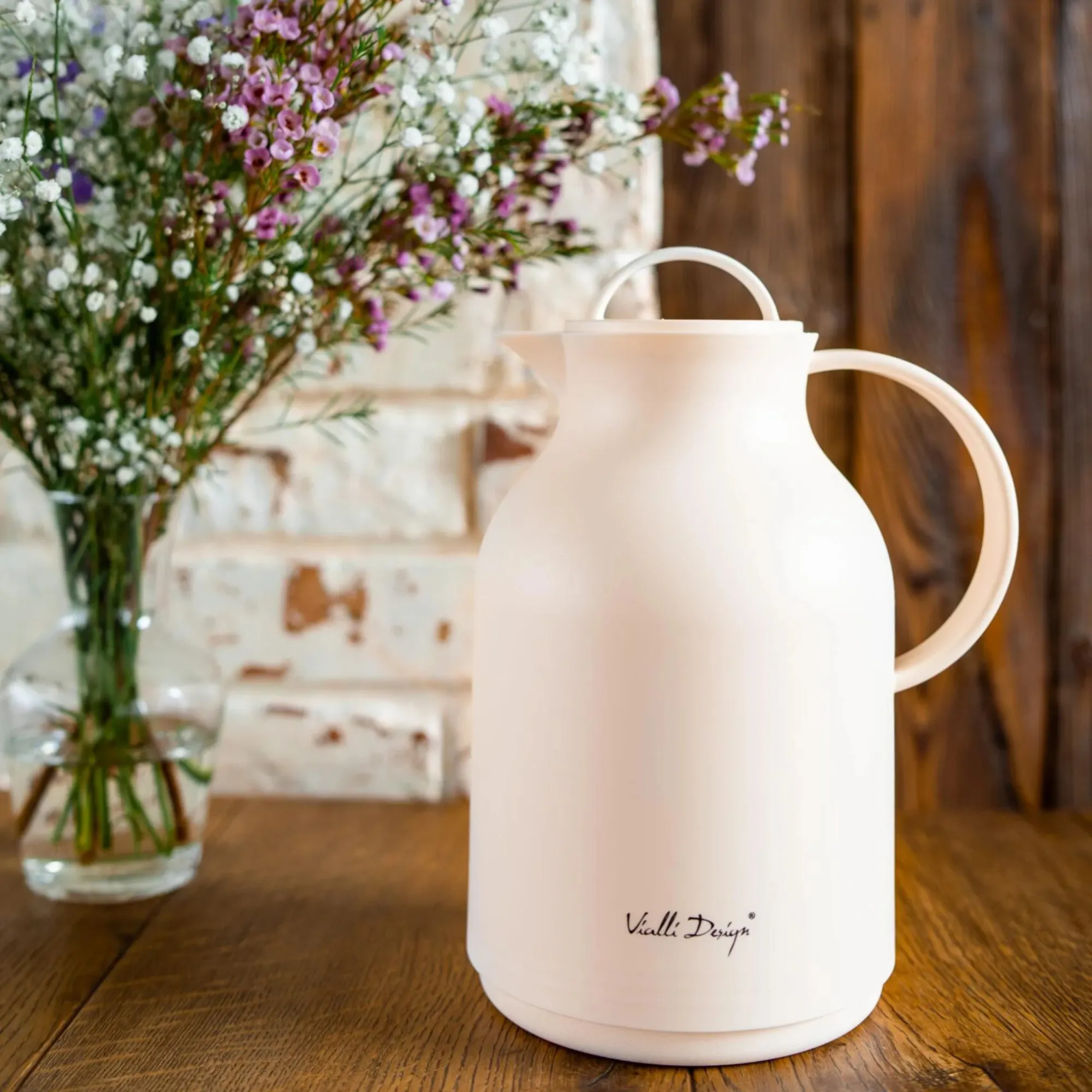 image dzbanek, keramika, biały, wysoka szyjka, -design