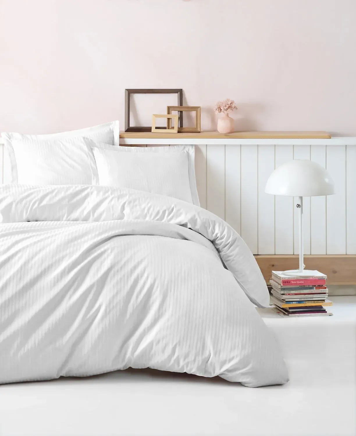 Komplet pościeli satynowej STRIPE 155x220 poszewka 80x80 biały