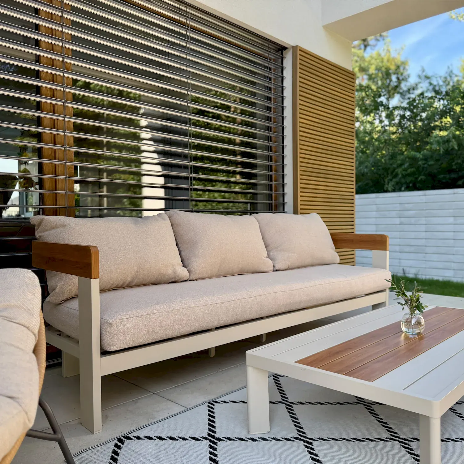 Zestaw ogrodowy MOLTO CS sofa + 2 fotele + stolik kawowy beżowy — zdjęcie 14