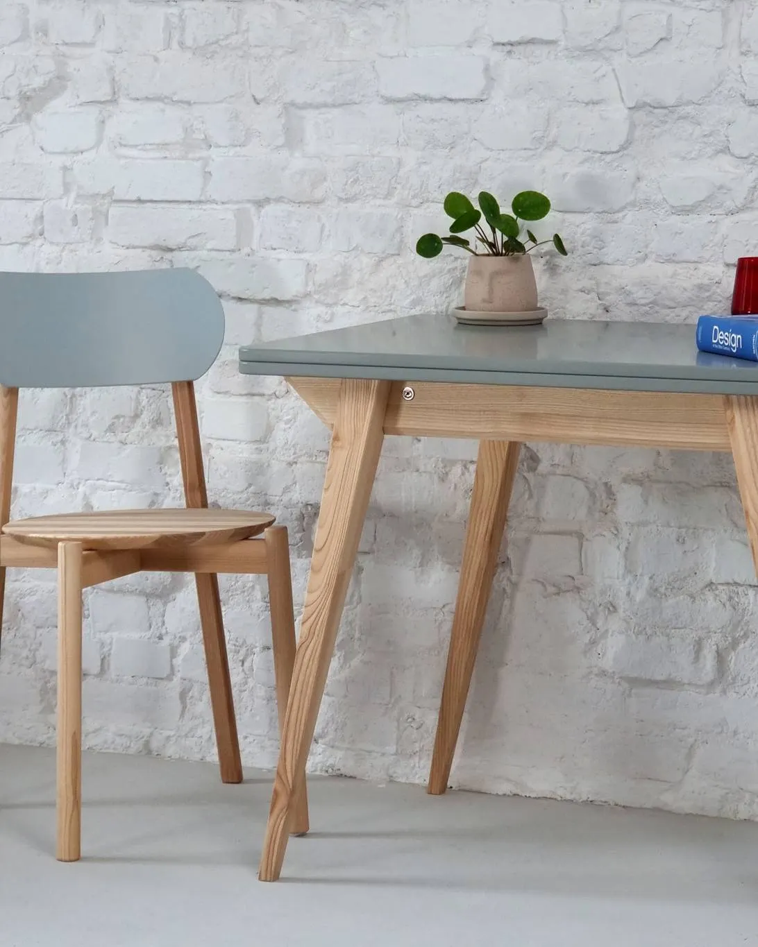 Stół rozkładany ENVELOPE 65x90-130cm ciemnoszary orzech - NRAGABATE_E6_WAL