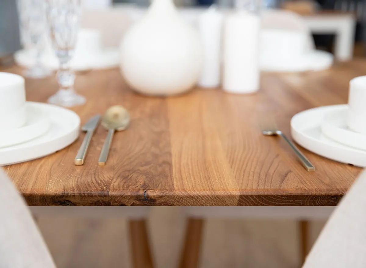 Stół dębowy okrągły ORBETELLO rozkładany 110-160 - dąb olejowany - KULSR110