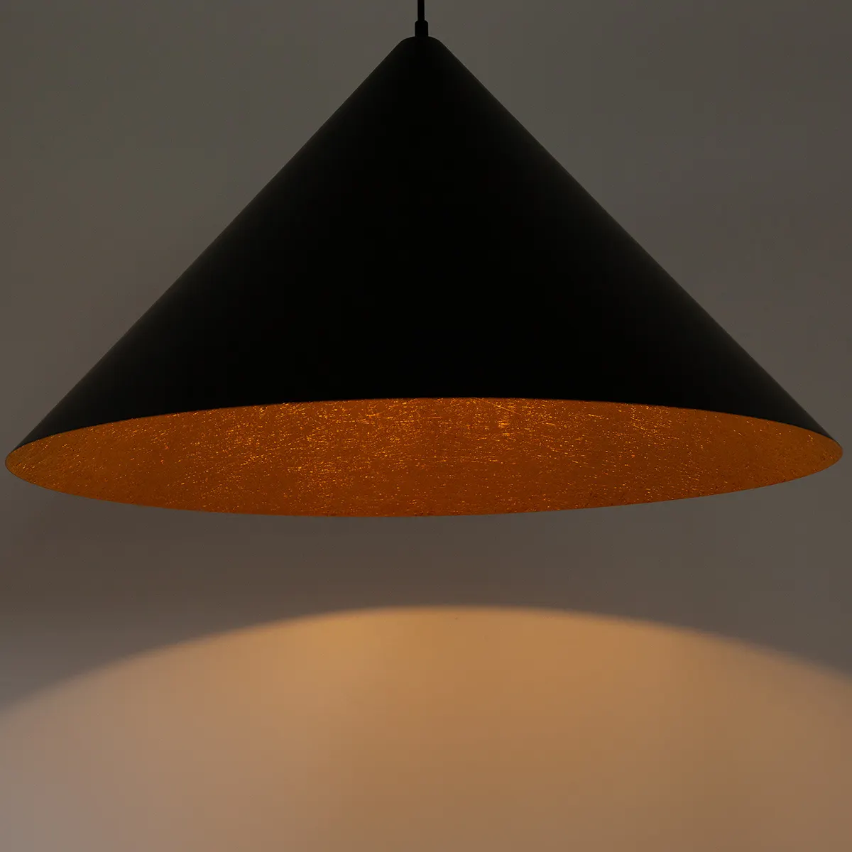 Lampa wisząca VESUVIO M czarno-miedziana — zdjęcie 2